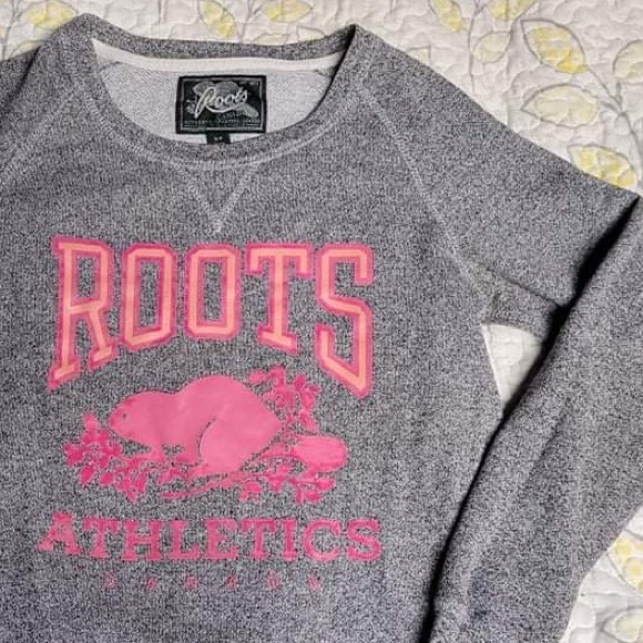Women’s small roots long sleeve with pink logo writing in great condition🦫💓 - Picture 2 of 2
